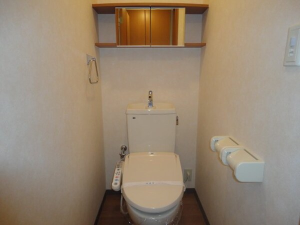 トイレ(シャワー付トイレ)