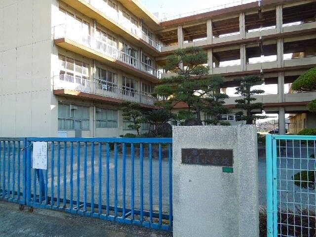 物件外観写真7　(新涯小学校まで1000m)