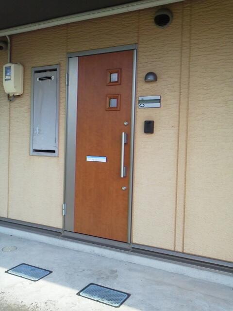 物件内観写真7　(玄関ドア)