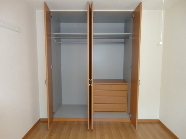 物件内観写真14　(クローゼット)