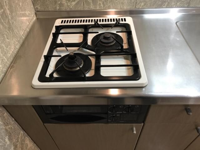 物件内観写真3　(ガスコンロ)