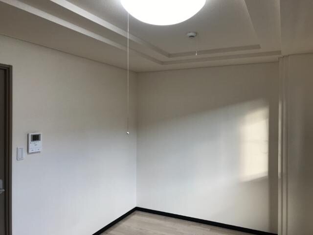 物件内観写真12　(洋室)