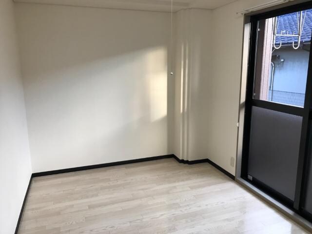 物件内観写真13　(洋室)