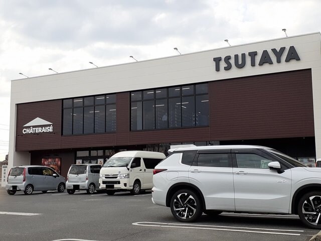 物件外観写真3　(ツタヤ笠岡富岡店まで140m)