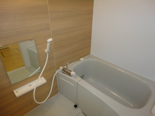 物件内観写真11　(バス（サーモ水栓付）)