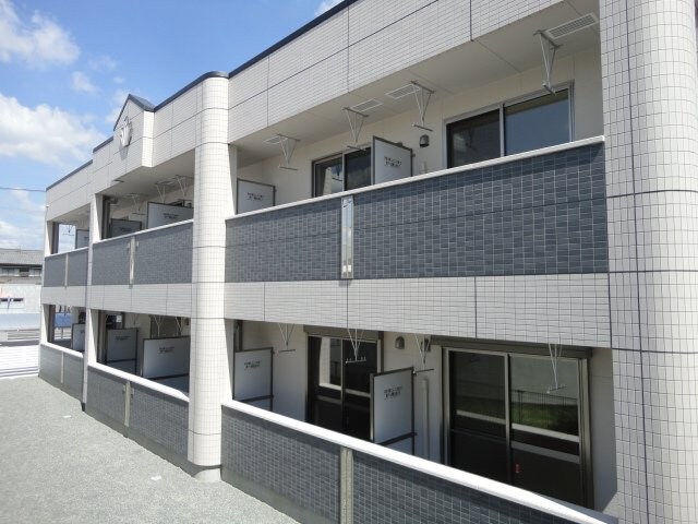 物件内観写真8　(外観写真（昼）)