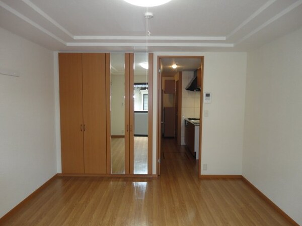 居室(洋室（9.1帖）)