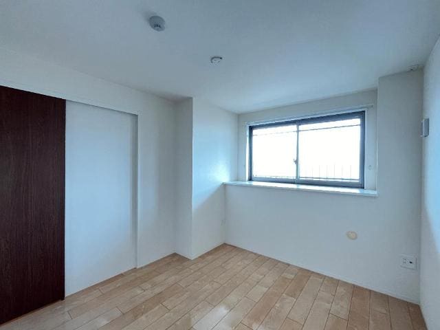 物件内観写真11　(洋室(5.5帖))