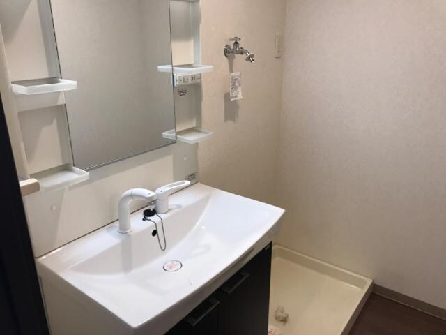 物件内観写真7　(洗髪洗面化粧台)