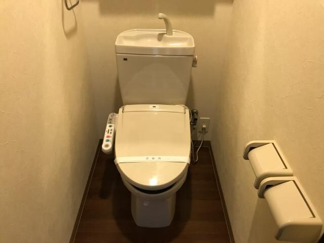 物件内観写真9　(シャワー付トイレ)