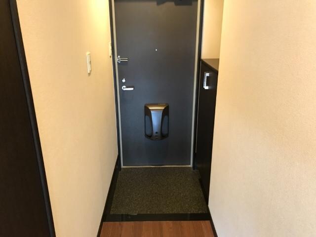 物件内観写真10　(玄関)