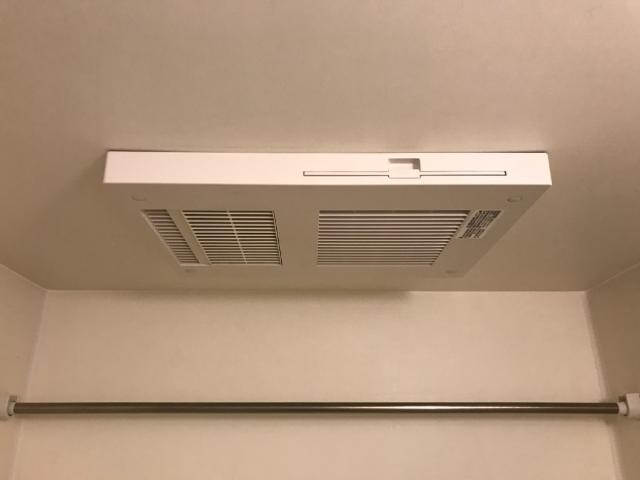 物件内観写真13　(浴室乾燥機)