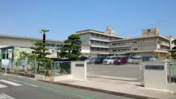 周辺環境(福山市立曙小学校 132m)