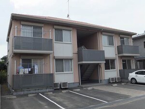 メゾンド　フルールA棟外観写真