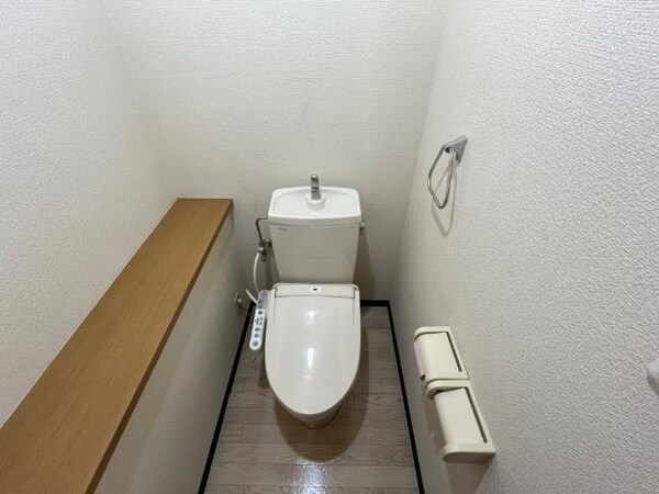 トイレ(シャワー付トイレ)