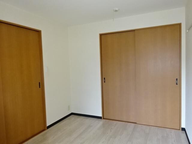 物件内観写真21　(洋室(南側))