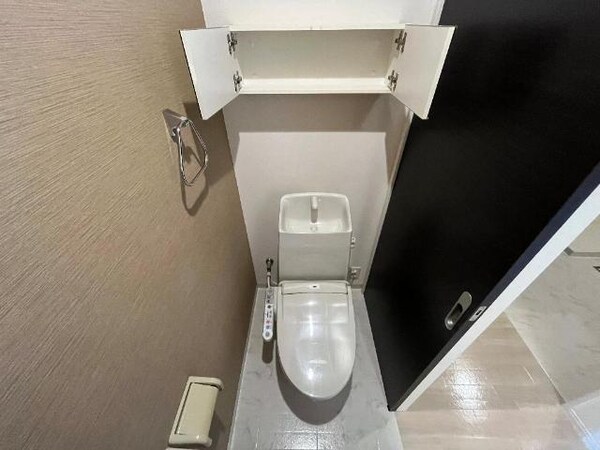 トイレ(シャワー付トイレ)