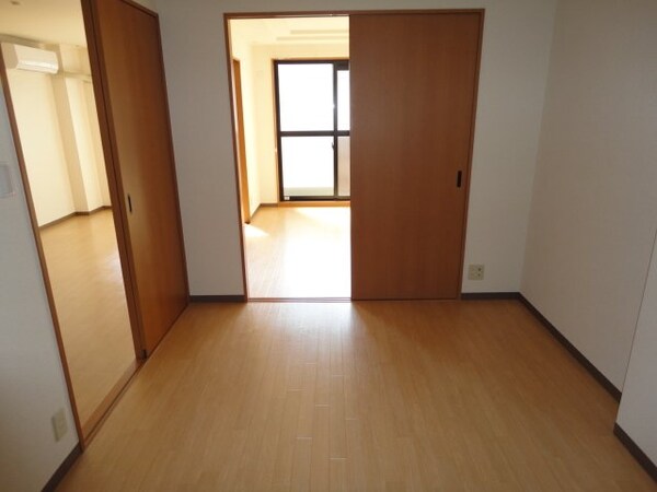 内装他(洋室（6.0帖）)