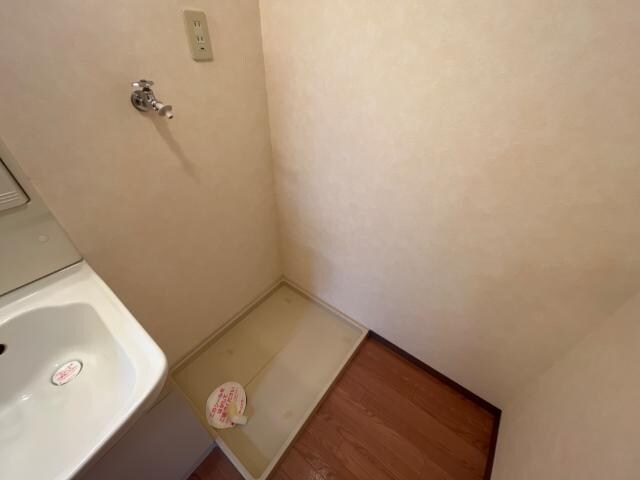 物件内観写真24　(洗濯機置場)