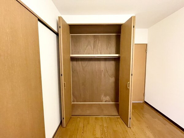 収納(※別部屋の反転した間取りです。参考用。)