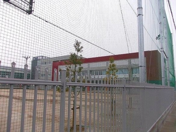 周辺環境(国府小学校まで900m)