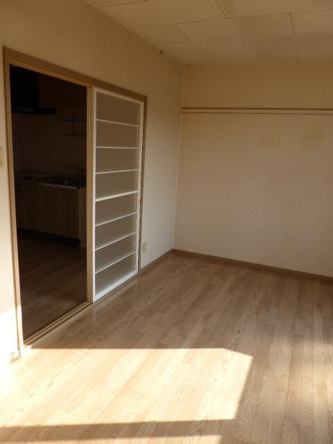 物件内観写真9　(洋室)