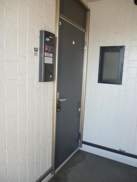 物件内観写真8　(玄関ドア)