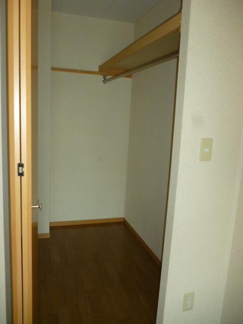 物件内観写真15　(収納)