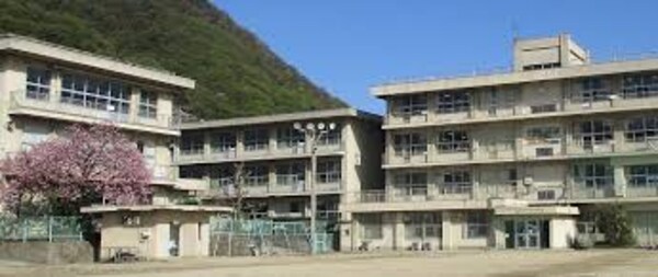 周辺環境(福山市立水呑小学校 2447m)