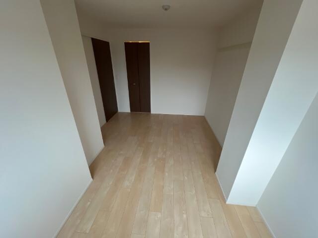 物件内観写真8　(洋室)