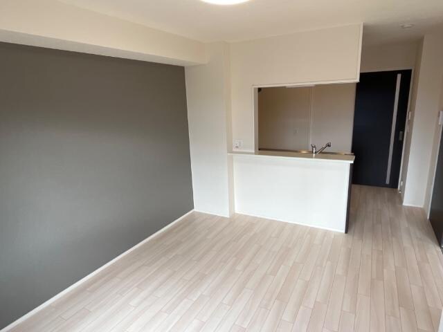 物件内観写真5　(リビング)