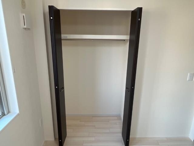 物件内観写真7　(クローゼット)