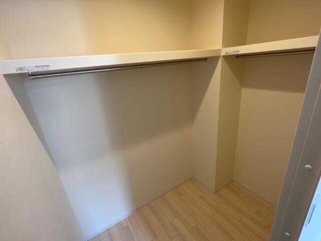 物件内観写真9　(ウォークインクローゼット)