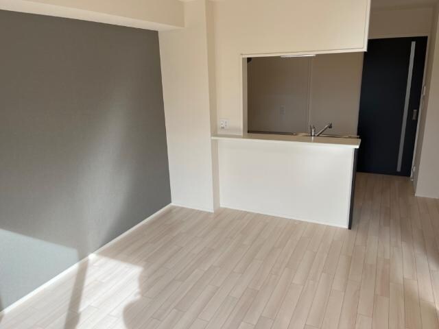 物件内観写真5　(リビング)