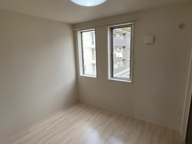 物件内観写真7　(洋室)