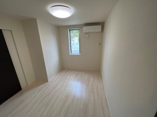 物件内観写真8　(洋室)