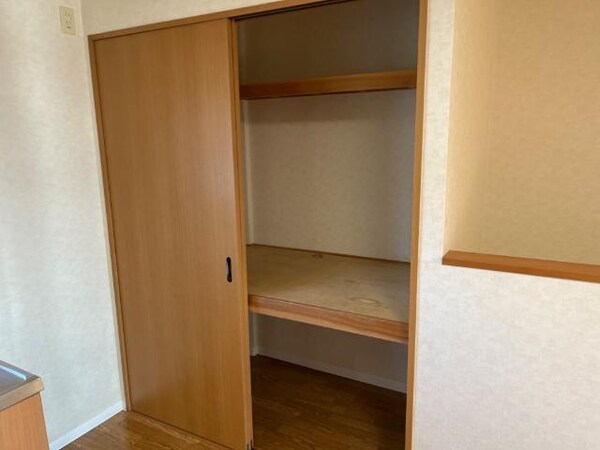 収納(ダイニング収納)