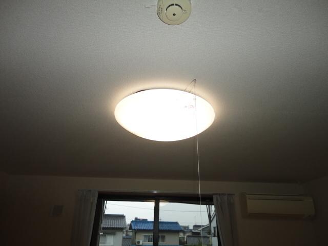 物件内観写真12　(照明器具)