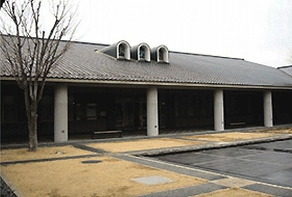 周辺環境(かんなべ図書館まで2100m)