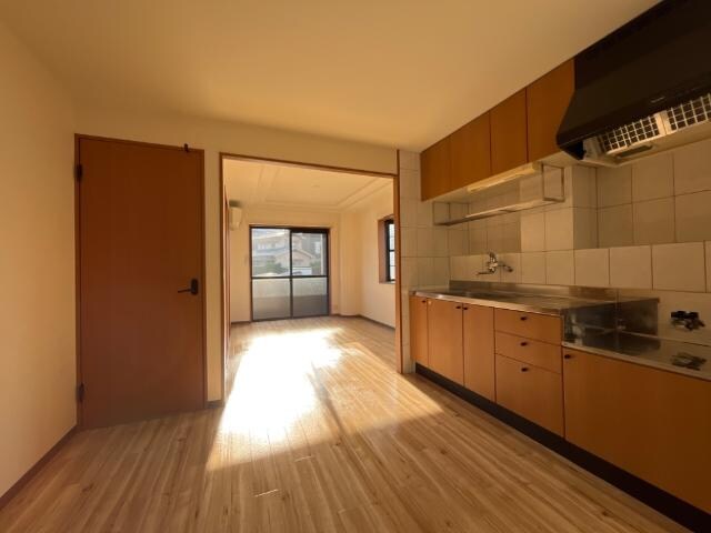 物件内観写真6　(リビング)