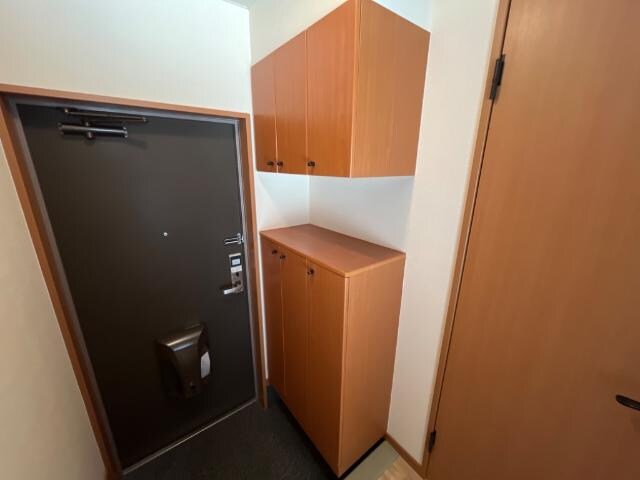 物件内観写真13　(下駄箱)