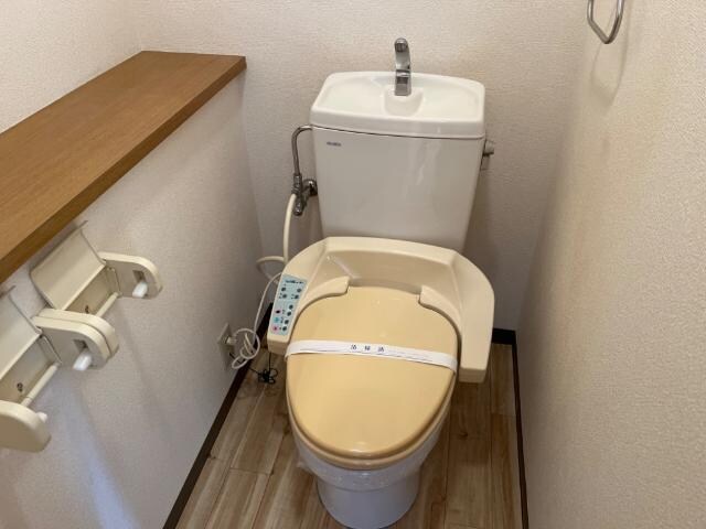 物件内観写真21　(シャワー付トイレ)