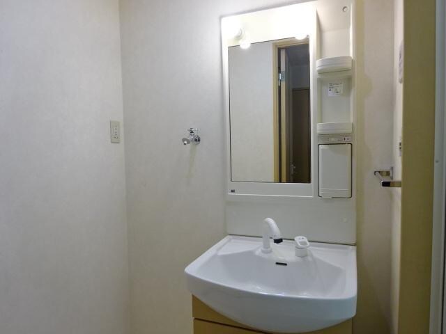 物件内観写真7　(洗髪洗面化粧台)