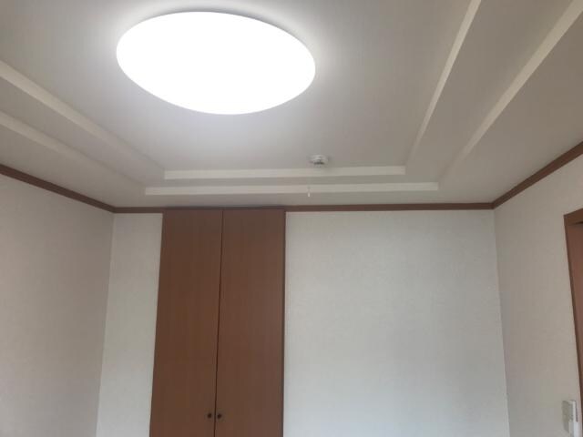 物件内観写真14　(リモコン付LED照明)