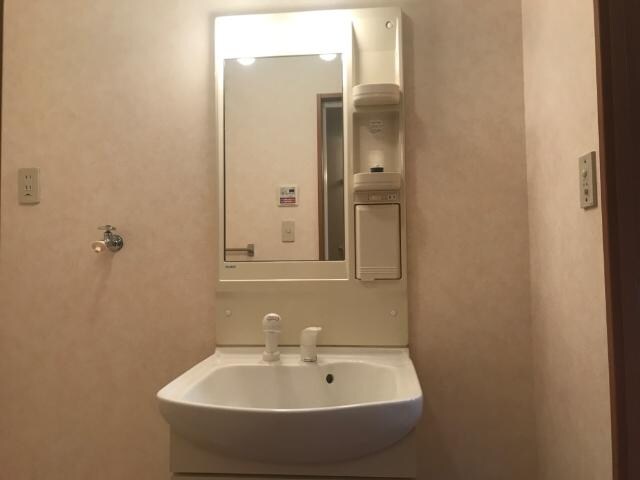 物件内観写真22　(洗面化粧台)