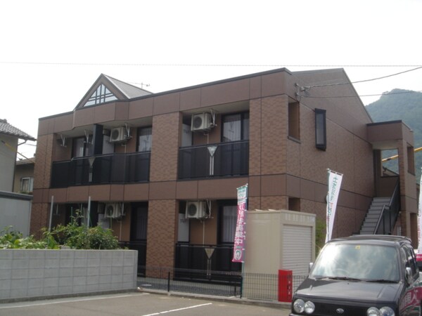 駐車場(外観写真（昼）)