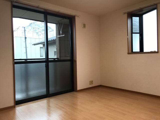 物件内観写真9　(洋室)