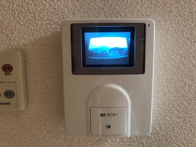 物件内観写真16　(カメラ付インターホン)