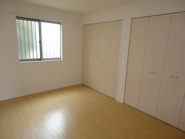 物件内観写真4　(洋室（6.1帖）)