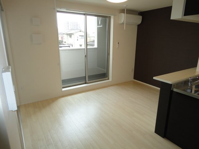 物件内観写真9　(リビング)